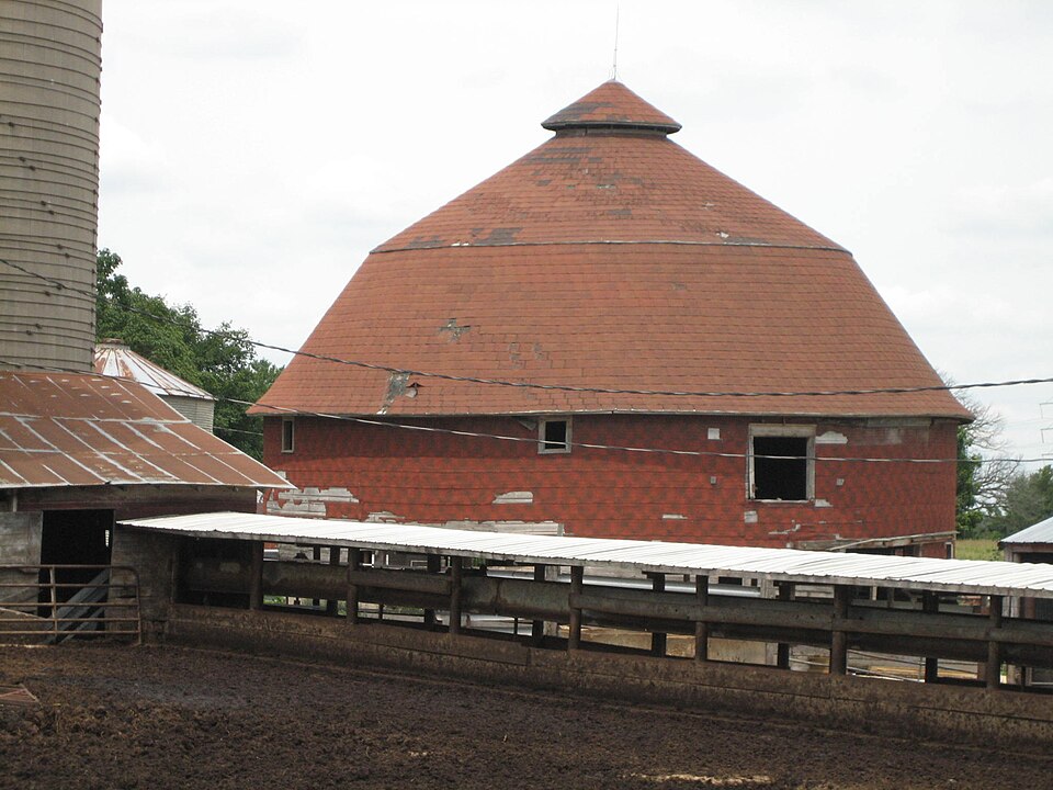 Photograph of Gerald Harbach Round Barn