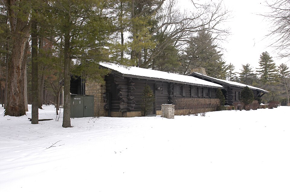 Photograph of White Pines State Park Lodge and Cabins