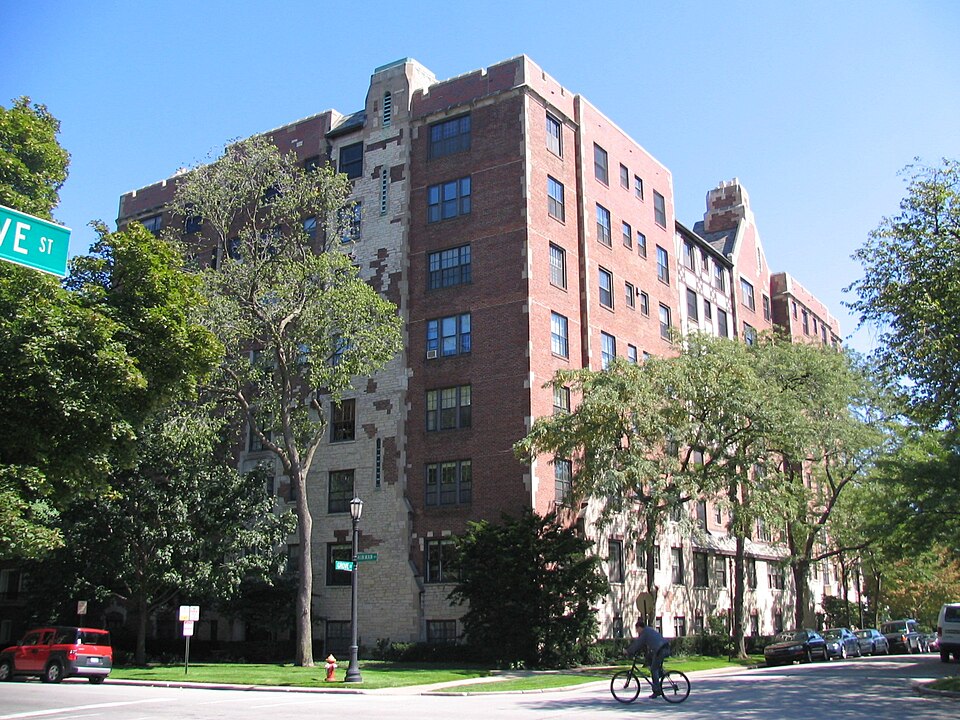 Photograph of Raymond Park Apartments