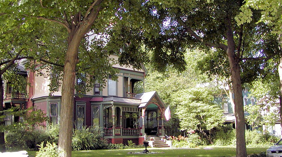 Photograph of East Grove Street District