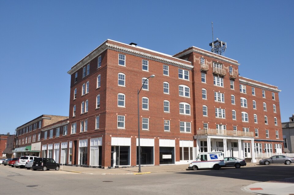 Photograph of Hotel Kaskaskia
