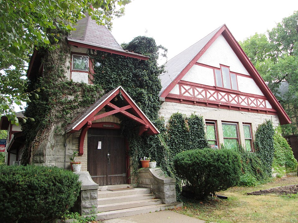 Photograph of Channing-Murray Foundation