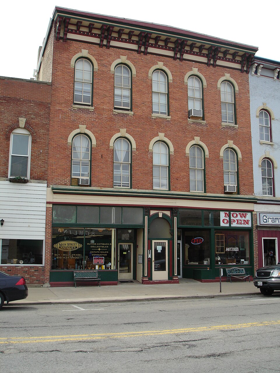 Photograph of Knuessl Building
