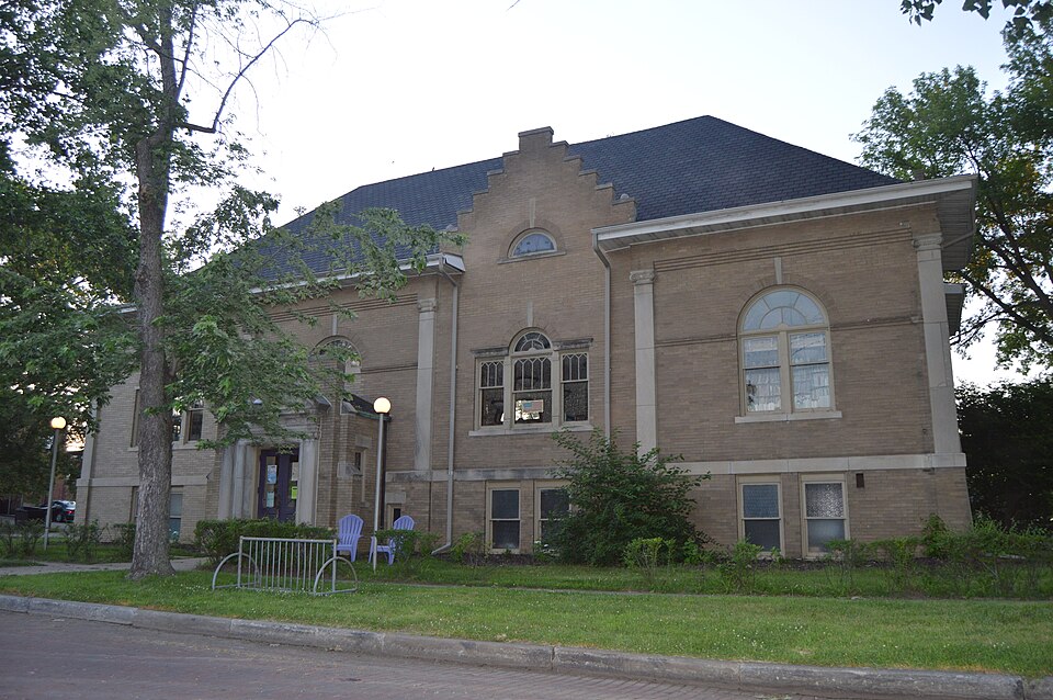 Photograph of Havana Public Library