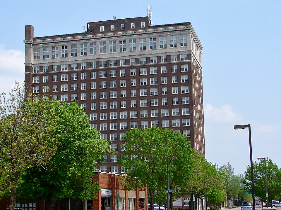 Photograph of LeClaire Hotel