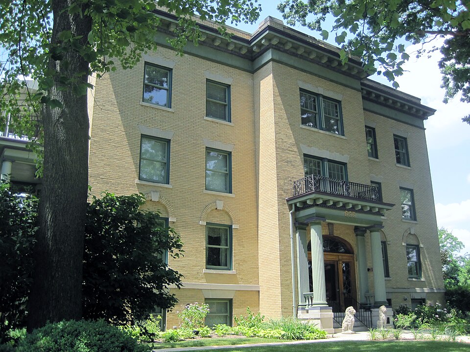 Photograph of Bell Miller Apartments