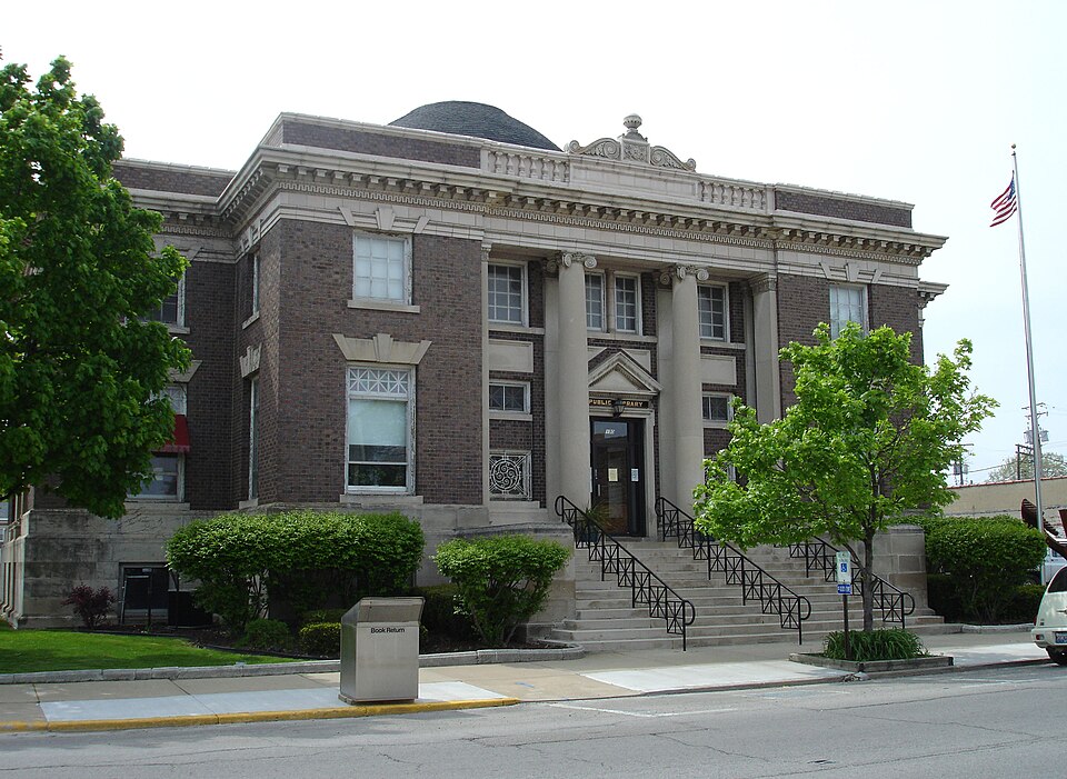 Photograph of Streator Public Library