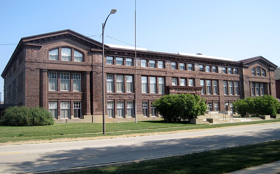 Photograph of Old Belvidere High School