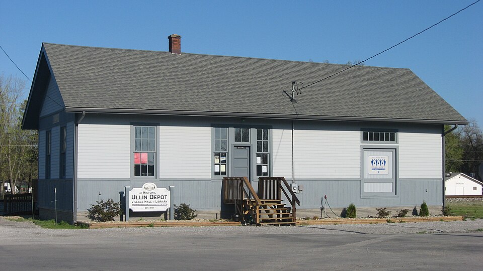 Photograph of Illinois Central Railroad Depot