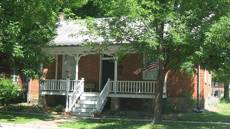 Photograph of Fountain County Clerk's Building