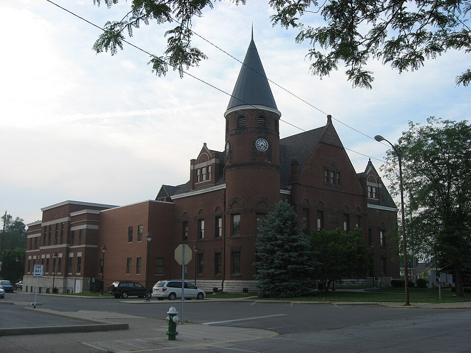 Photograph of Fayette County Courthouse