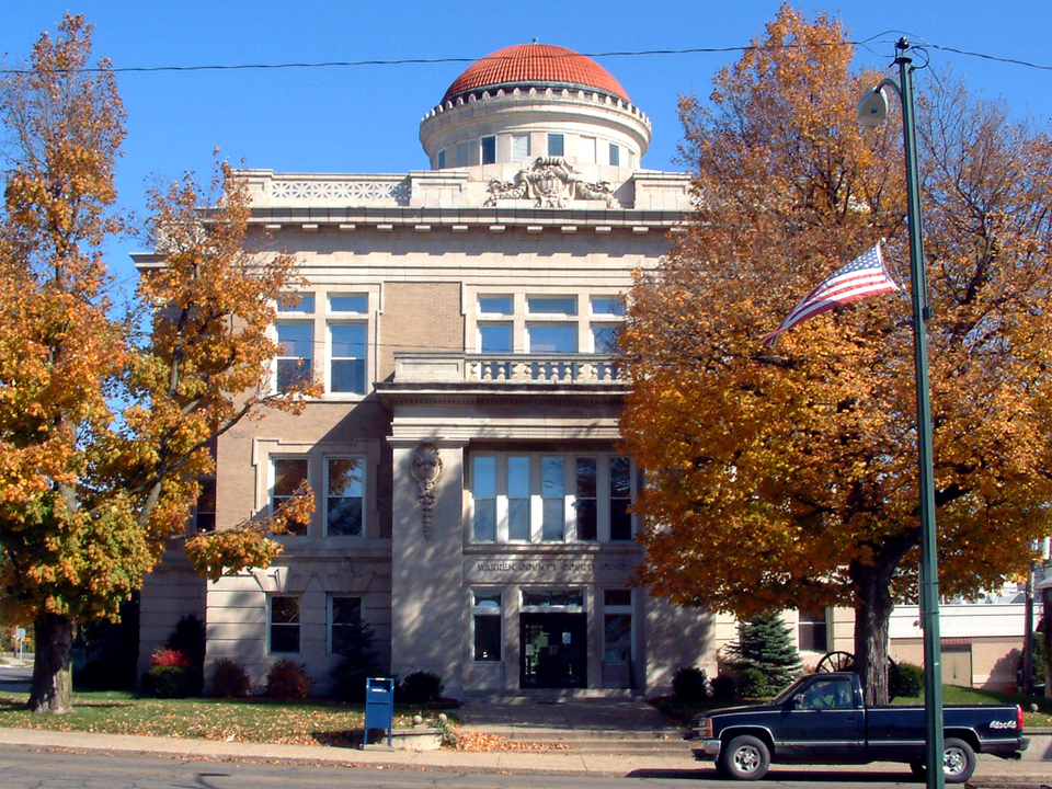 Photograph of Warren County Courthouse