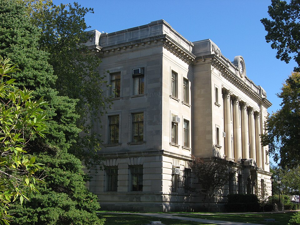 Photograph of Sullivan County Courthouse