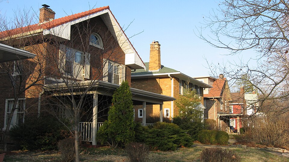 Photograph of Pleasanton in Irvington Historic District