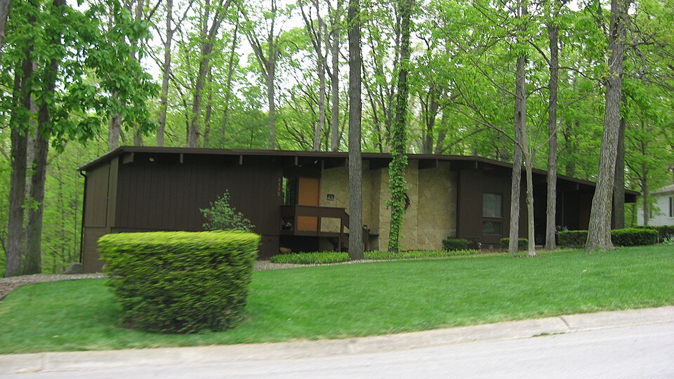 Photograph of Curtis-Grace House