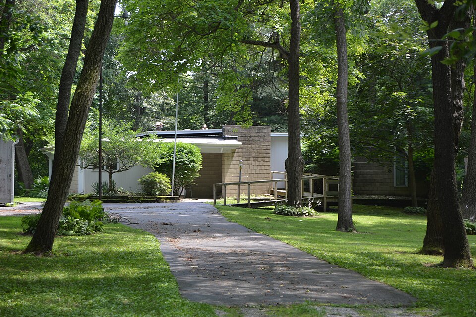 Photograph of Hugh and Leona Rank House