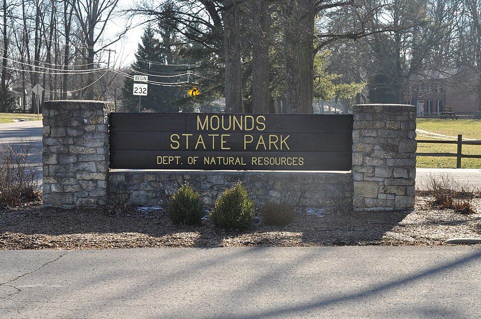 Photograph of Mounds State Park