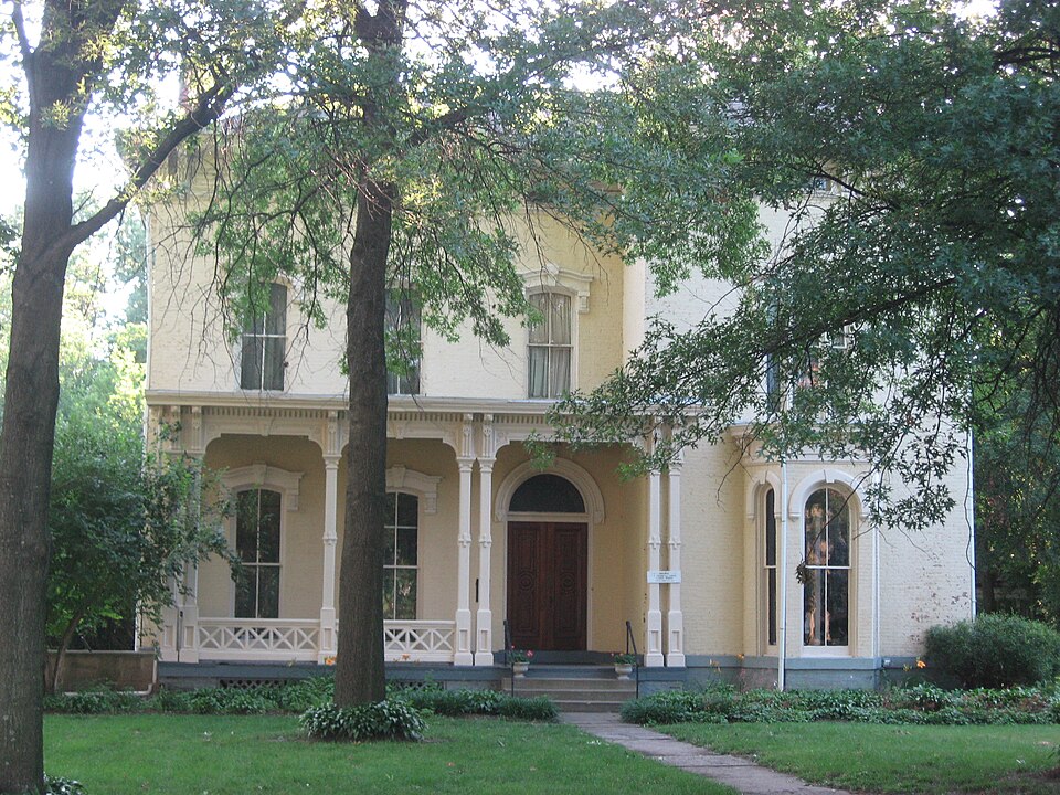 Photograph of Sage-Robinson-Nagel House