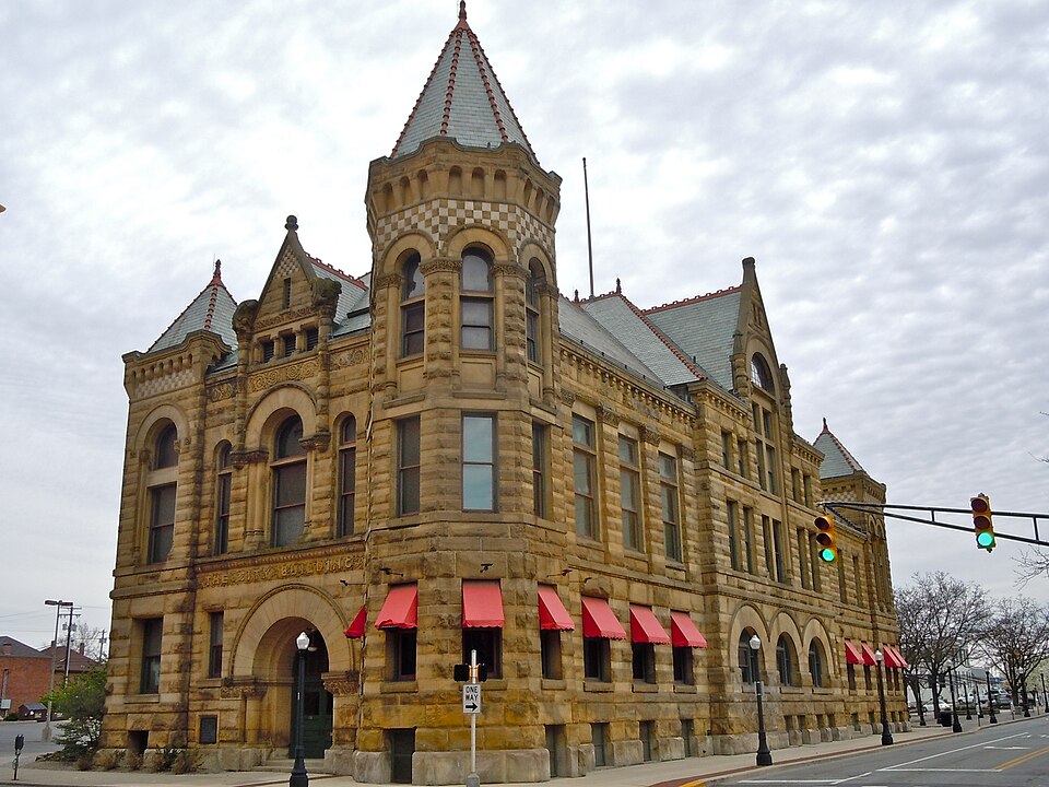 Photograph of Fort Wayne Old City Hall Building