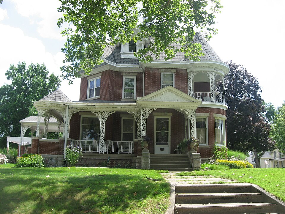 Photograph of Dietrich-Bowen House