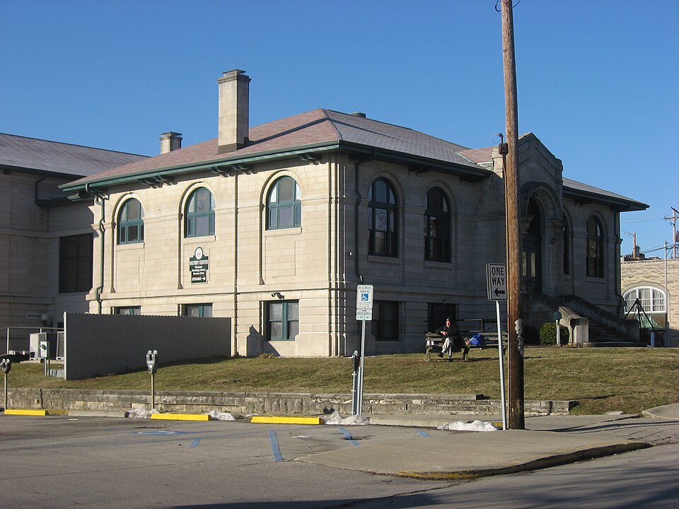 Photograph of Monroe Carnegie Library