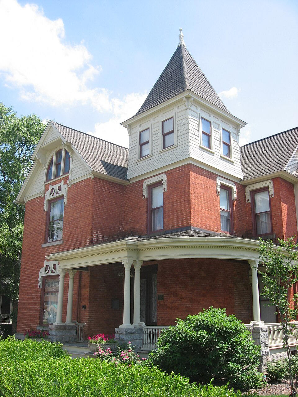 Photograph of Dodge House
