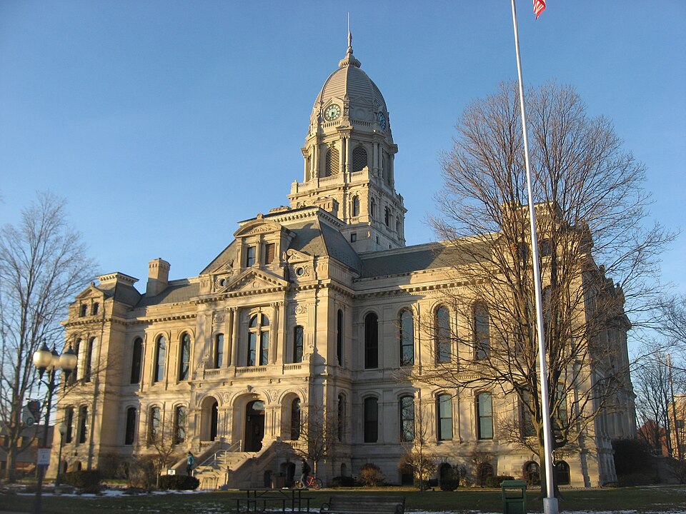 Photograph of Warsaw Courthouse Square Historic District