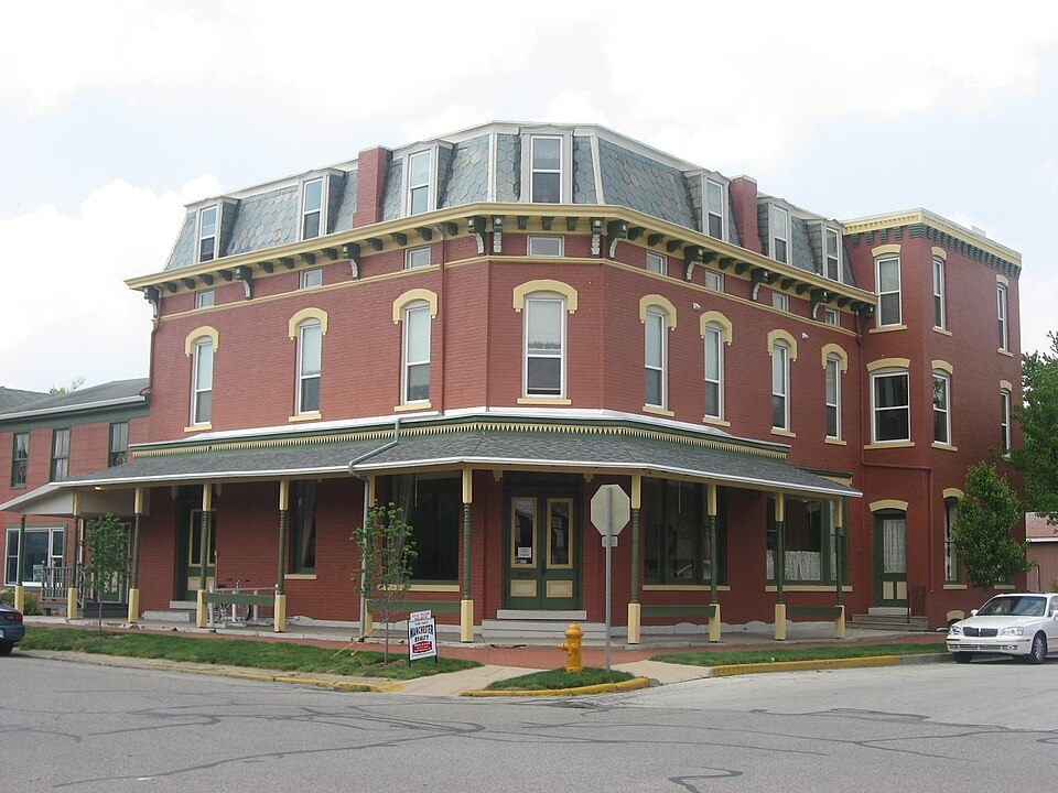 Photograph of Lentz House