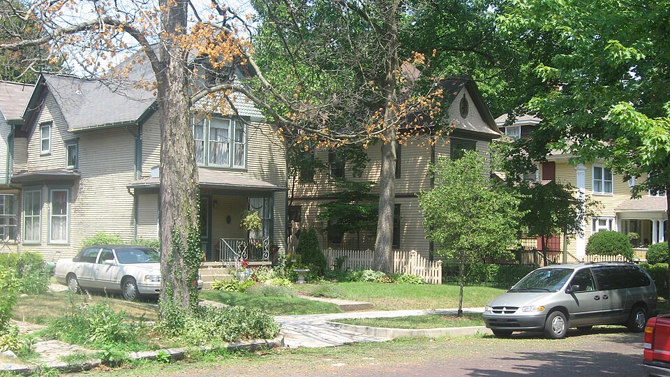 Photograph of Chapin Park Historic District