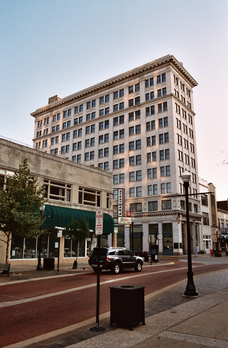 Photograph of Citizens National Bank
