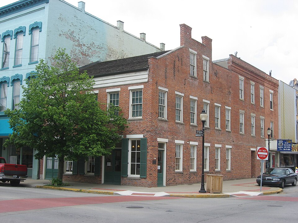 Photograph of Moore/Carlew Building