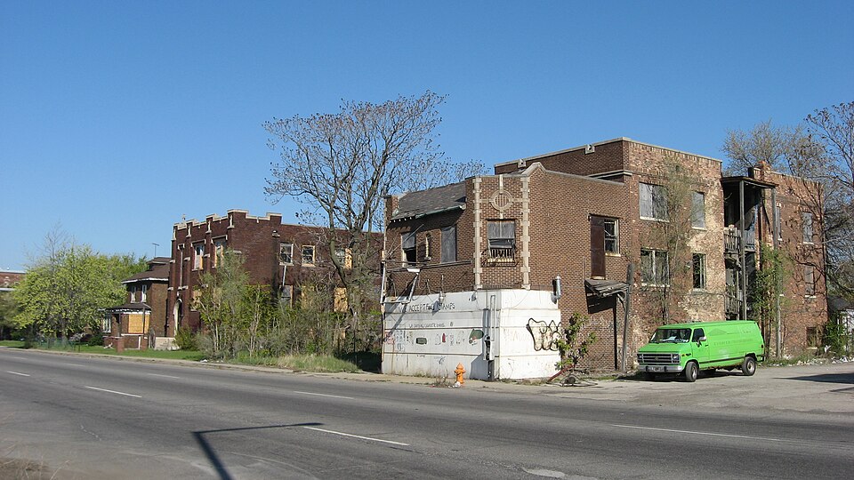 Photograph of West Fifth Avenue Apartments Historic District