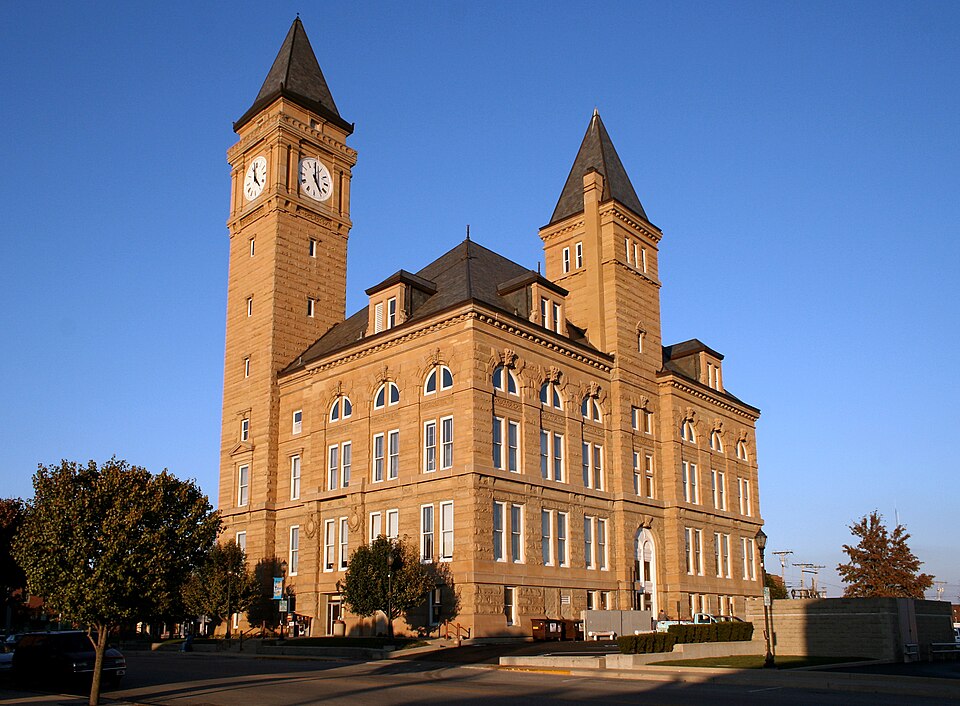 Photograph of Tipton County Courthouse