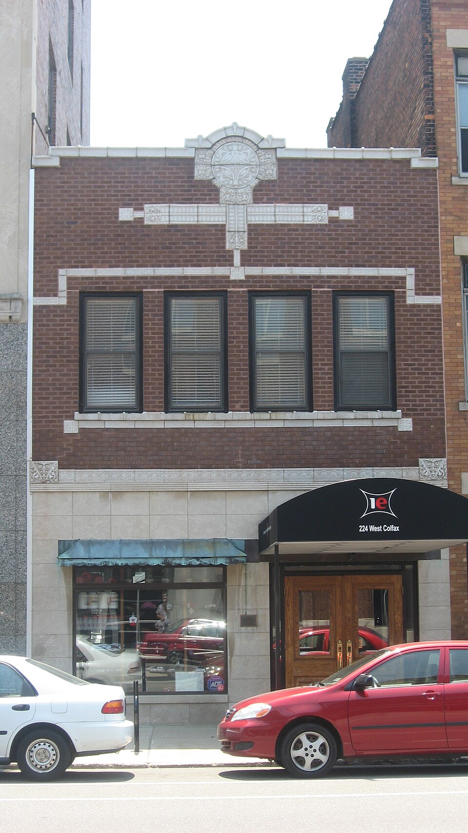 Photograph of Commercial Building