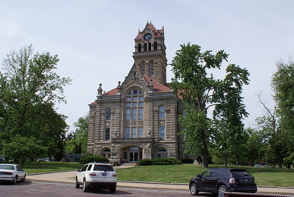 Photograph of Starke County Courthouse