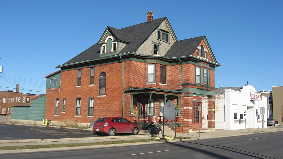 Photograph of Eli Hoover House and Confectionary