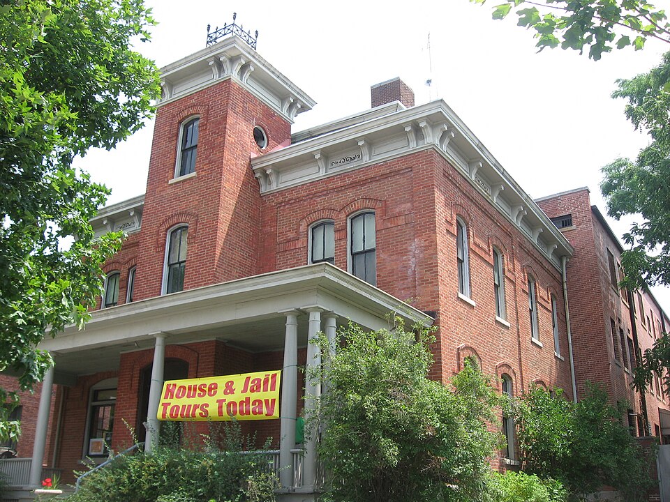 Photograph of Lake County Sheriff's House and Jail