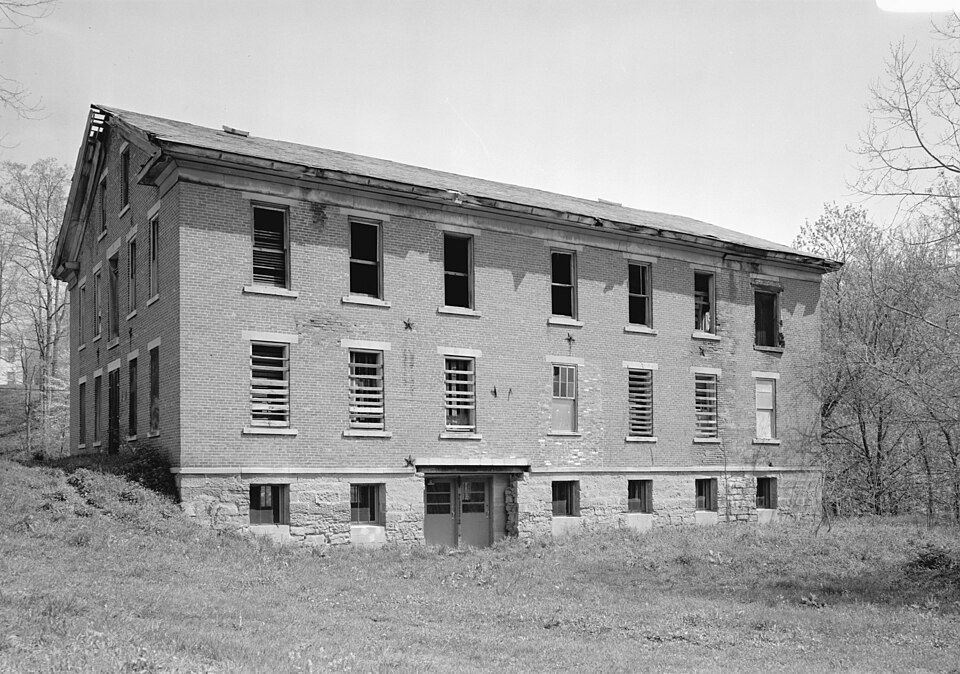 Photograph of Yount's Woolen Mill and Boarding House