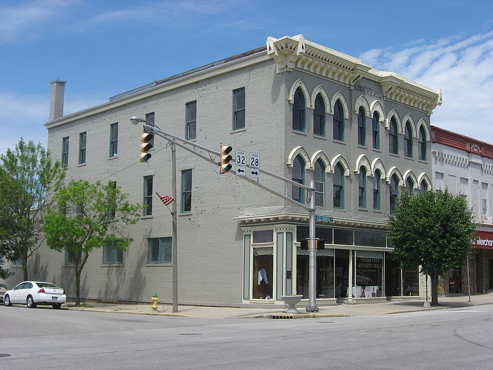 Photograph of Raphael Kirshbaum Building