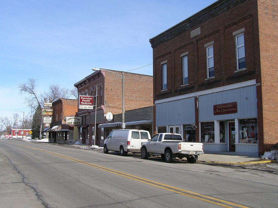 Photograph of Pierceton Historic District