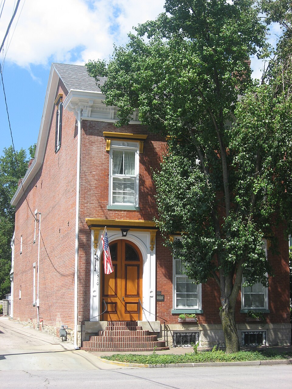 Photograph of Crawford-Whitehead-Ross House