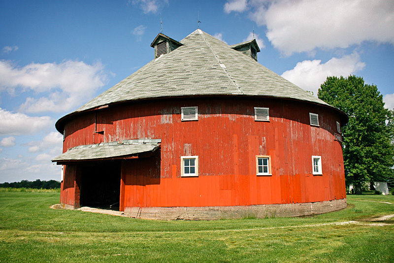 Photograph of Frank Senour Round Barn