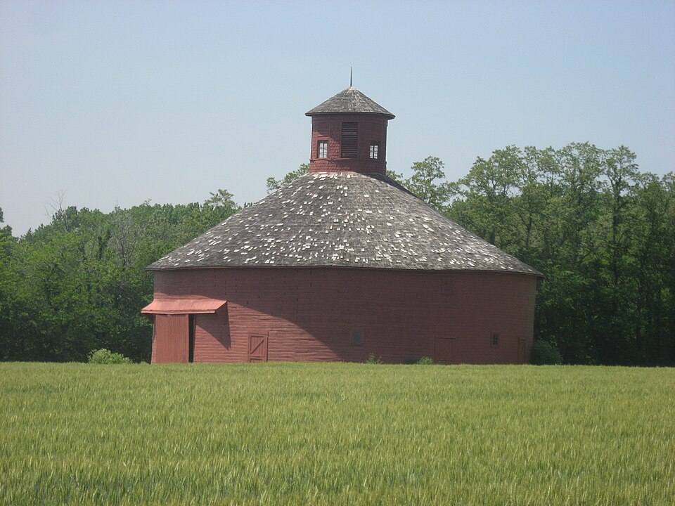 Photograph of W. H. York Round Barn