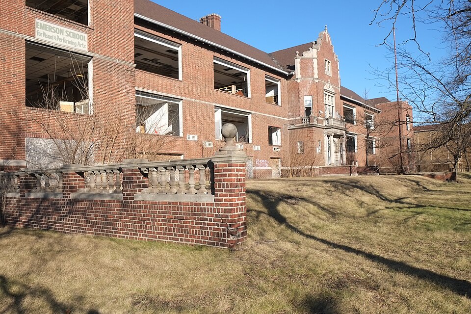 Photograph of Emerson School for Visual and Performing Arts