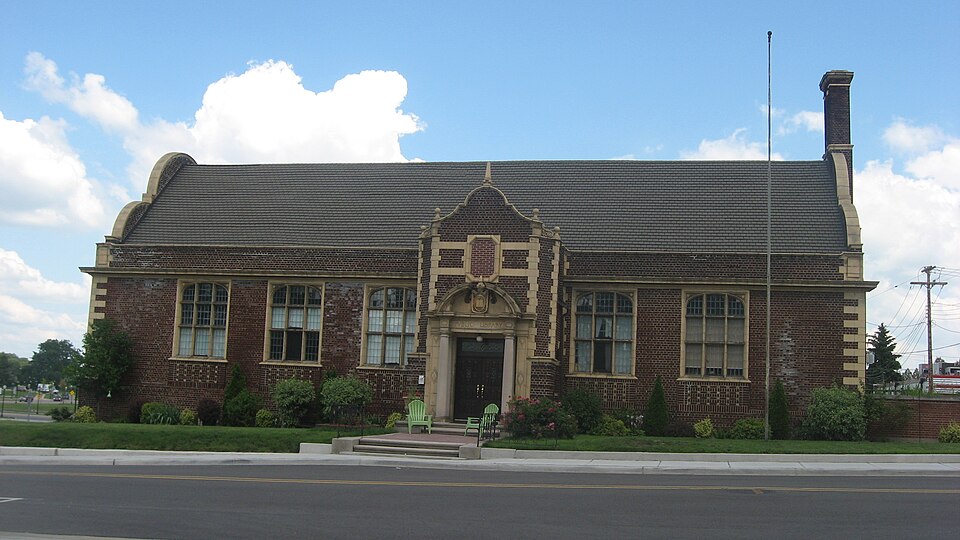 Photograph of Old Mishawaka Carnegie Library