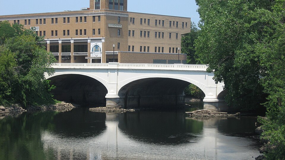 Photograph of La Salle Street Bridge