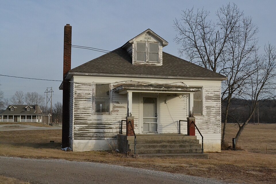 Photograph of Hund School