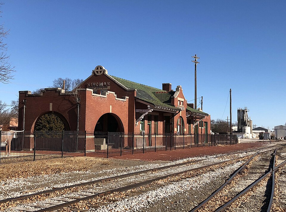 Photograph of Kingman Santa Fe Depot