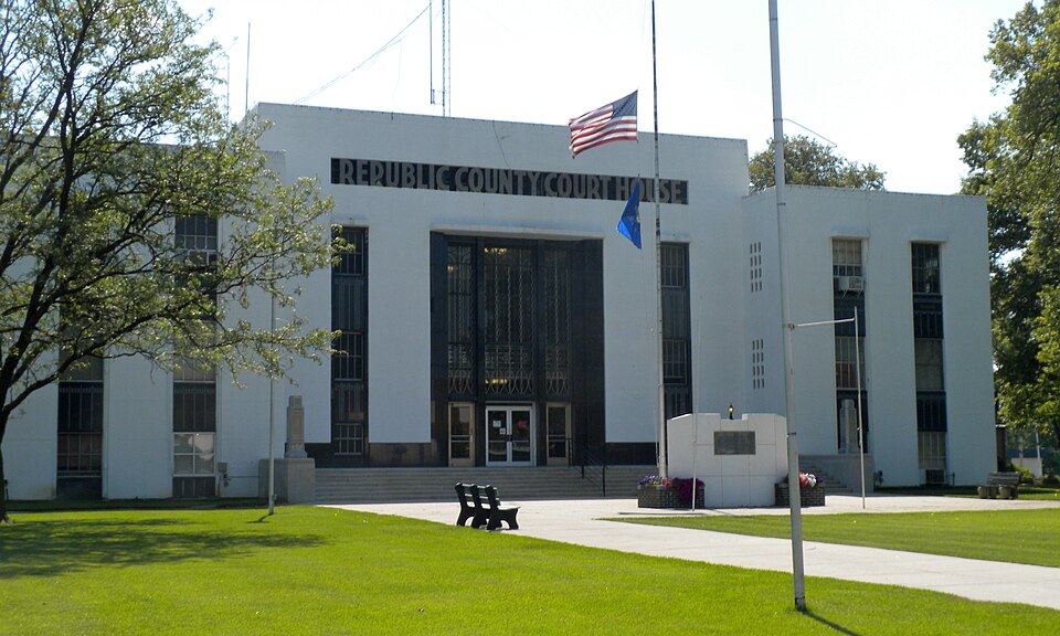 Photograph of Republic County Courthouse