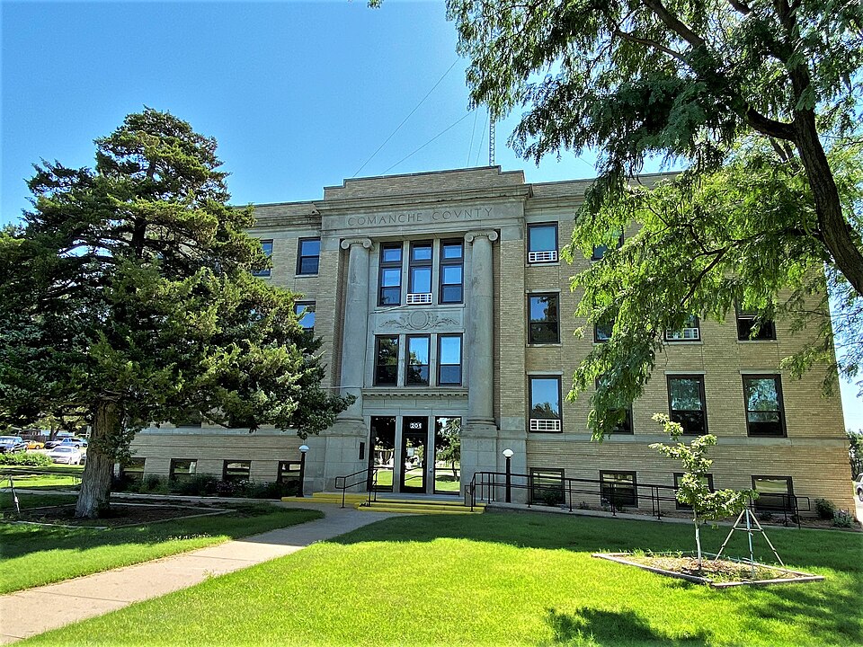 Photograph of Comanche County Courthouse